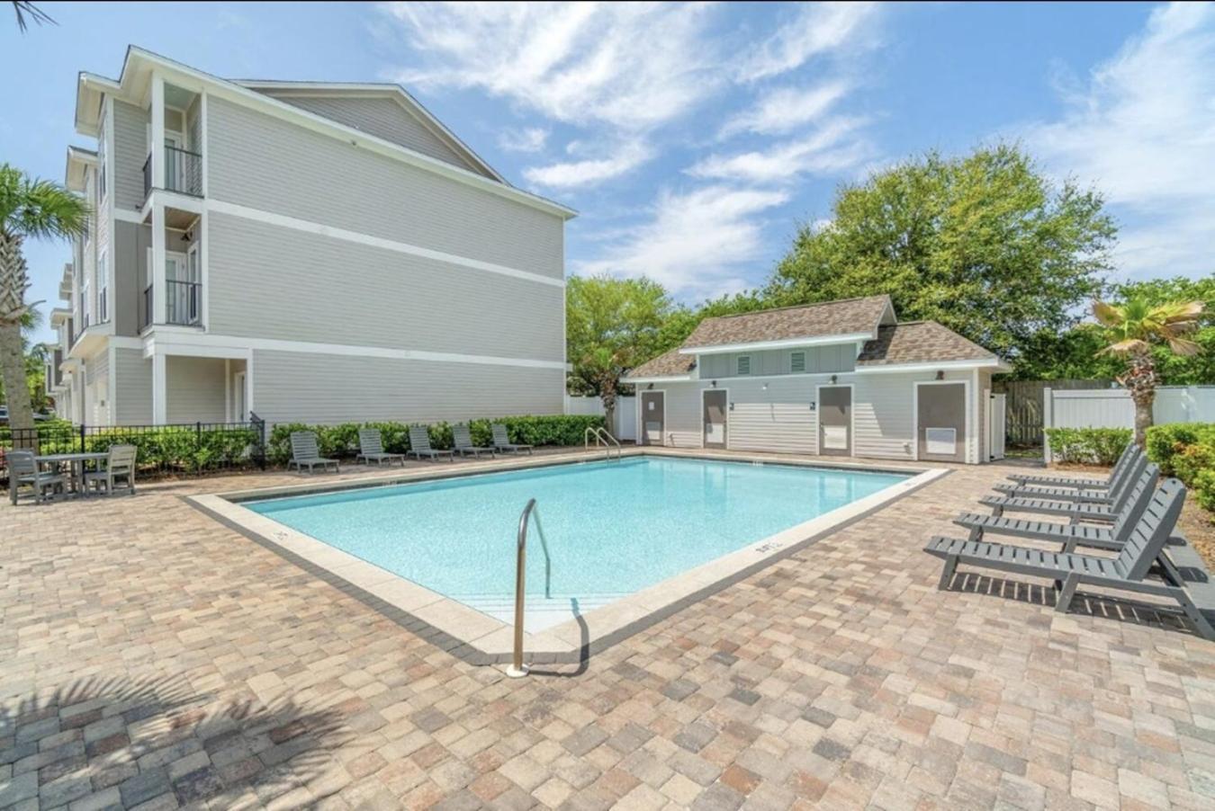 Lux Beatles Themed Beach Home, 5 Min Walk To Beach + Golf Cart, Dog Friendly! Destin Exterior foto